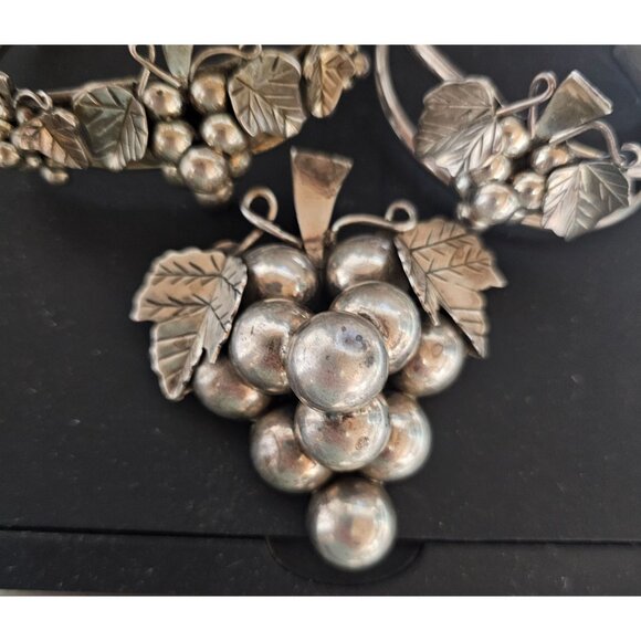 Vintage Mexico Sterling Silver Grape Cluster Jewelry 2 Bracelets 1 Pendant 114g - Picture 10 of 13